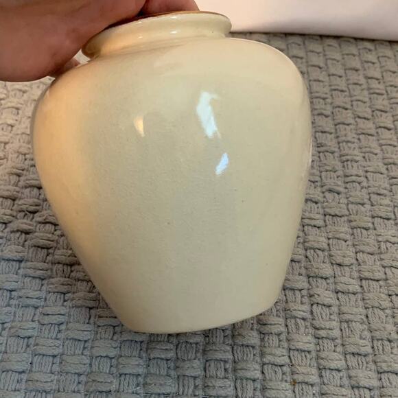 Vintage Vase with Irises and Bird Design Cream/Blue/Gold Medium Size 5.5x5.5 - Picture 4 of 4